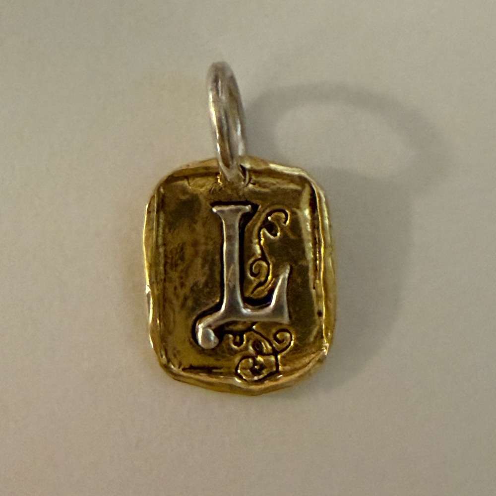 NWOT.  Waxing Poetic Charm